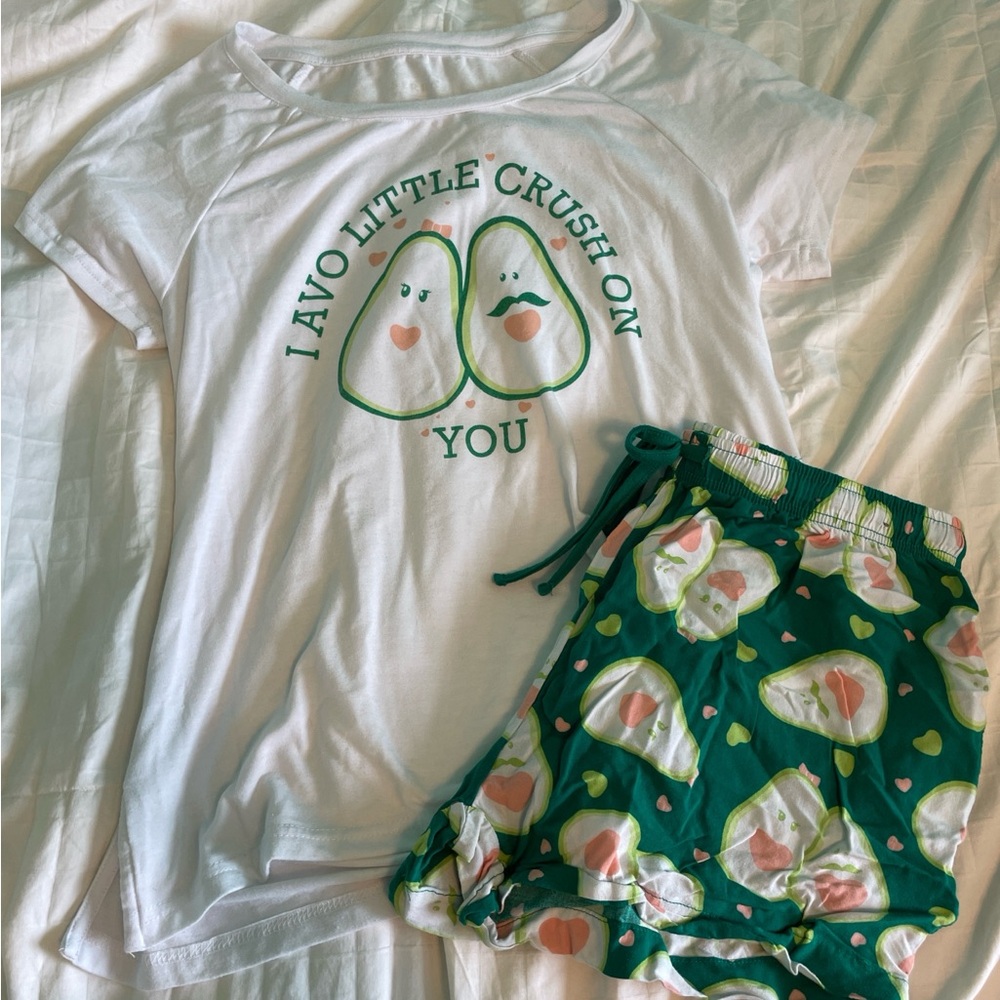 Cute Avocado Print Pajama Set